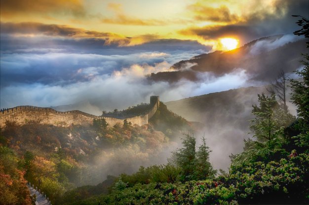 长城 天空 云 雾 太阳 山 景区