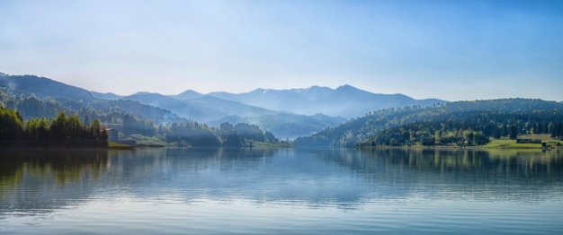 湖泊山水风景电脑壁纸