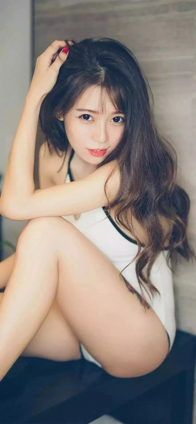 性感长发美女手机全屏壁纸